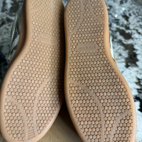 Steve Madden Madrid Gold Sneakers - Picture 2 of 8